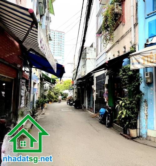 Nhà 2 tầng hẻm xe hơi Phường 3, Quận 11 giá 2.39 tỷ - Tiện ích đầy đủ, sổ hồng riêng