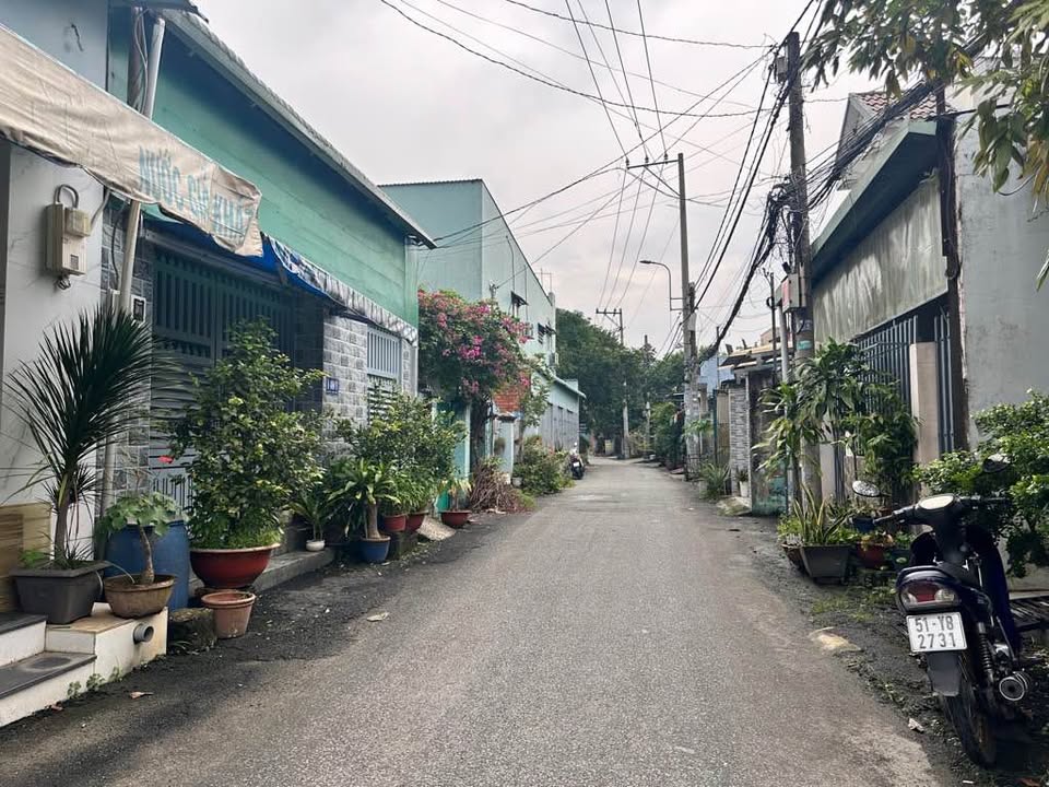 Nhà hẻm ô tô Đường Lê Lợi, Hóc Môn 128m² giá 4.7 tỷ - Sẵn sàng vào ở ngay!