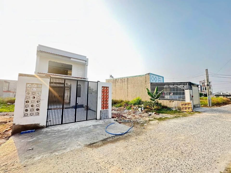 Nhà gác lửng Phường Mỹ Xuân 105m² giá 2 tỷ - Hỗ trợ vay ngân hàng!