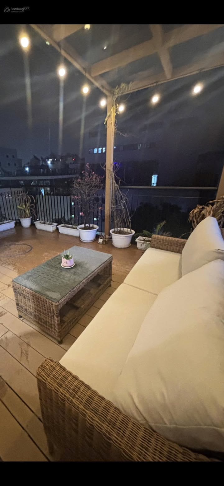 Cho thuê nhà mặt phố Bà Triệu, Quận Hoàn Kiếm, 30m² giá 80 triệu - Thiết kế thông sàn, nhận nhà ngay!