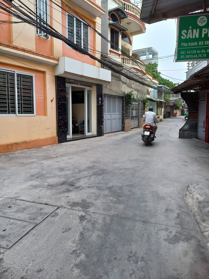 Đất nền Đằng Giang Ngô Quyền 180m² giá 10.8 tỷ - Ô tô vào nhà thuận lợi!