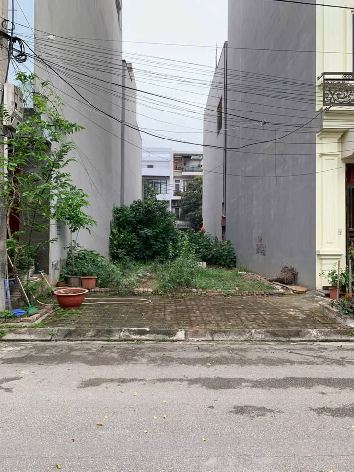 Đất nền Quận Hà Đông 50m² giá 1.9 tỷ - Sổ đỏ chính chủ, mặt tiền đường ô tô