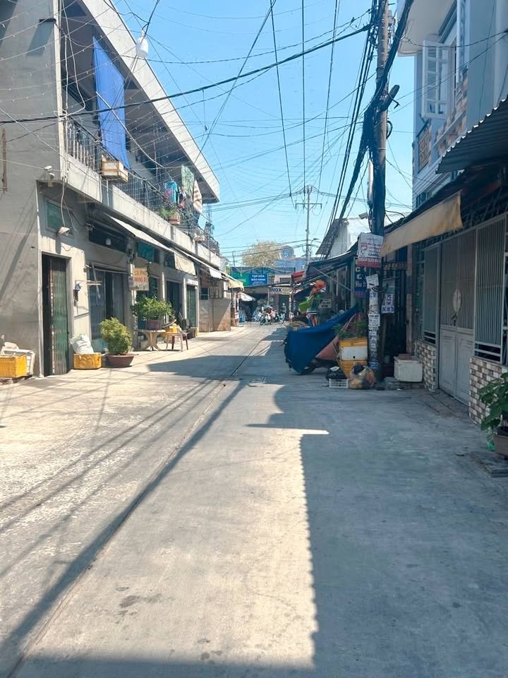 Nhà 3 tầng Bình Trị Đông 60m² giá 6 tỷ - Khu dân trí cao, gần AEON MALL!