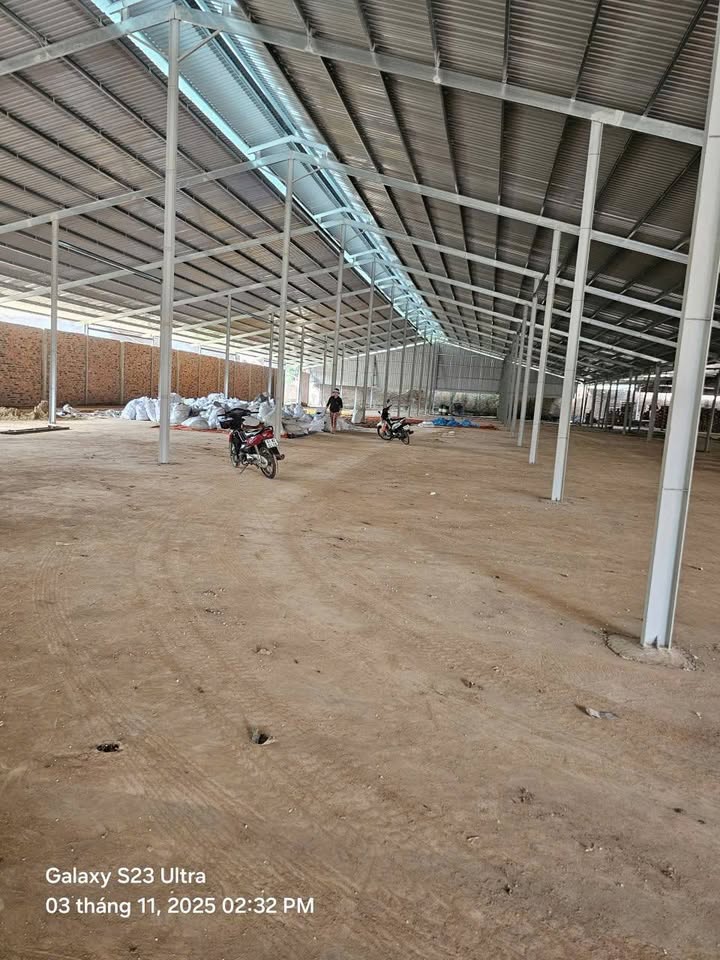 Kho cho thuê tại Chánh Phú Hòa, Bến Cát, Bình Dương 4000m² - Giá chỉ 150 triệu/tháng!