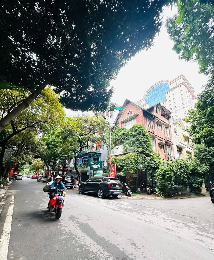 Biệt thự lô góc 44 Nguyễn Cơ Thạch, KĐT Mỹ Đình 152m² giá 68 tỷ - Đẳng cấp kinh doanh!