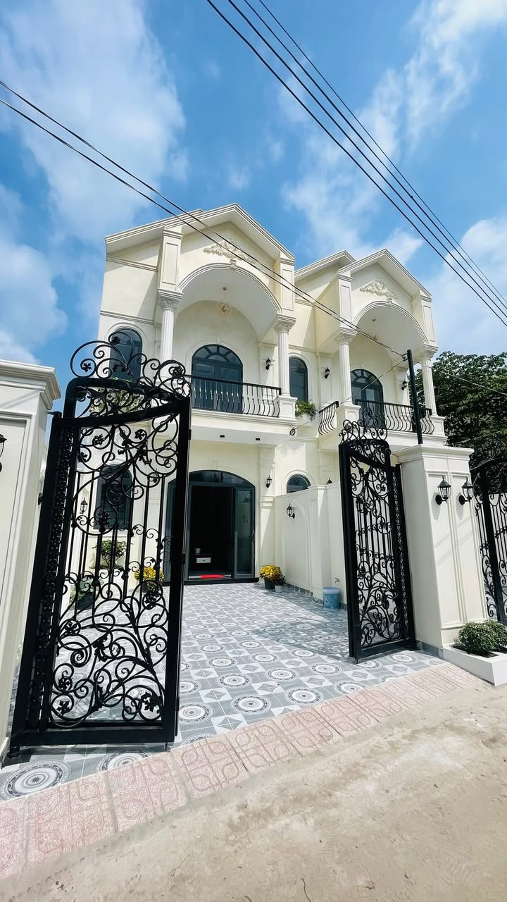 Nhà mặt tiền đường nhựa Long Hoà A, Mỹ Tho 105m² giá 2.95 tỷ - Sẵn sàng vào ở ngay!