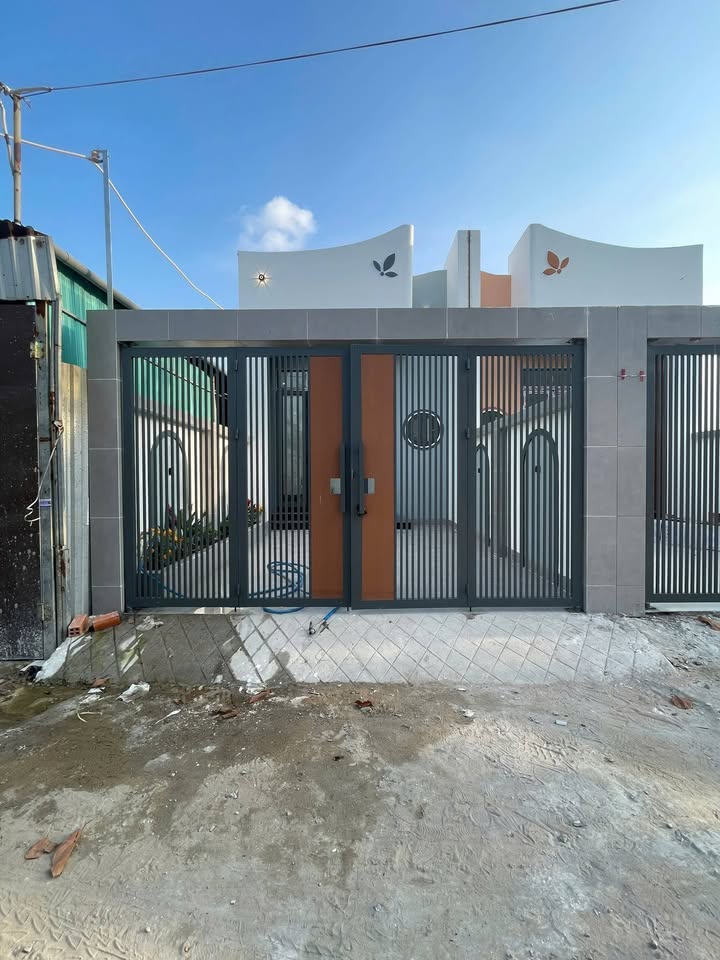 Nhà đẹp Vĩnh Quang Rạch Giá 104m² giá 1.95 tỷ - Sẵn sàng vào ở ngay!