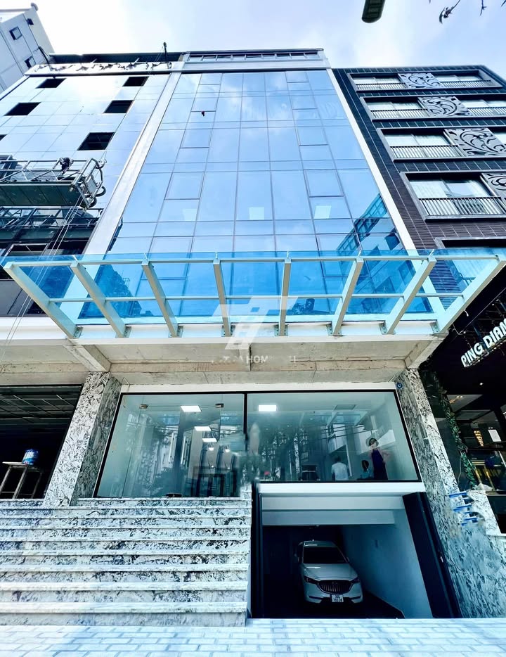 Tòa Building Cầu Giấy 125m² giá 80 tỷ - Đầu tư sinh lời ổn định!