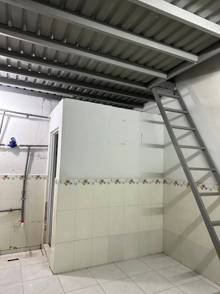 Phòng trọ Tân Sơn, Gò Vấp 16m² giá chỉ 2 triệu - Gần trường học!