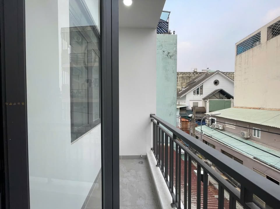 Căn hộ Duplex 310 Dương Quãng Hàm, Gò Vấp - Ban công siêu rộng, tự do giờ giấc!