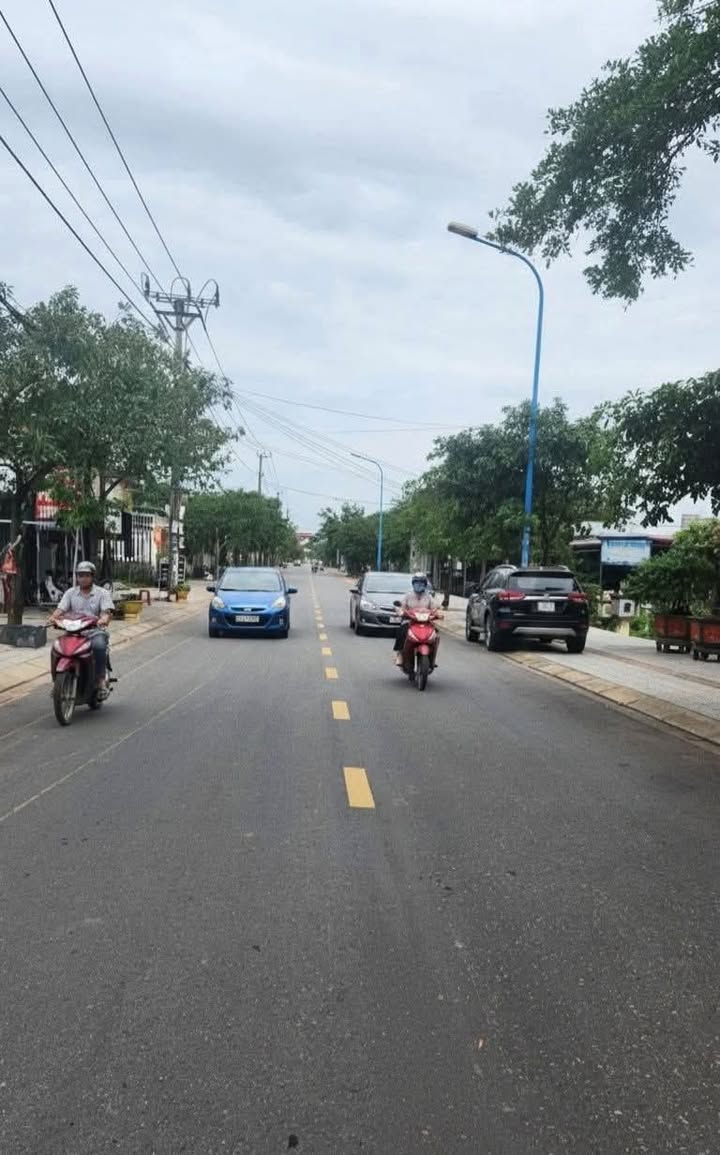 Đất mặt tiền Nguyễn Chí Thanh, Đông Hà 99m² giá 1.7 tỷ - Vị trí kinh doanh lý tưởng!