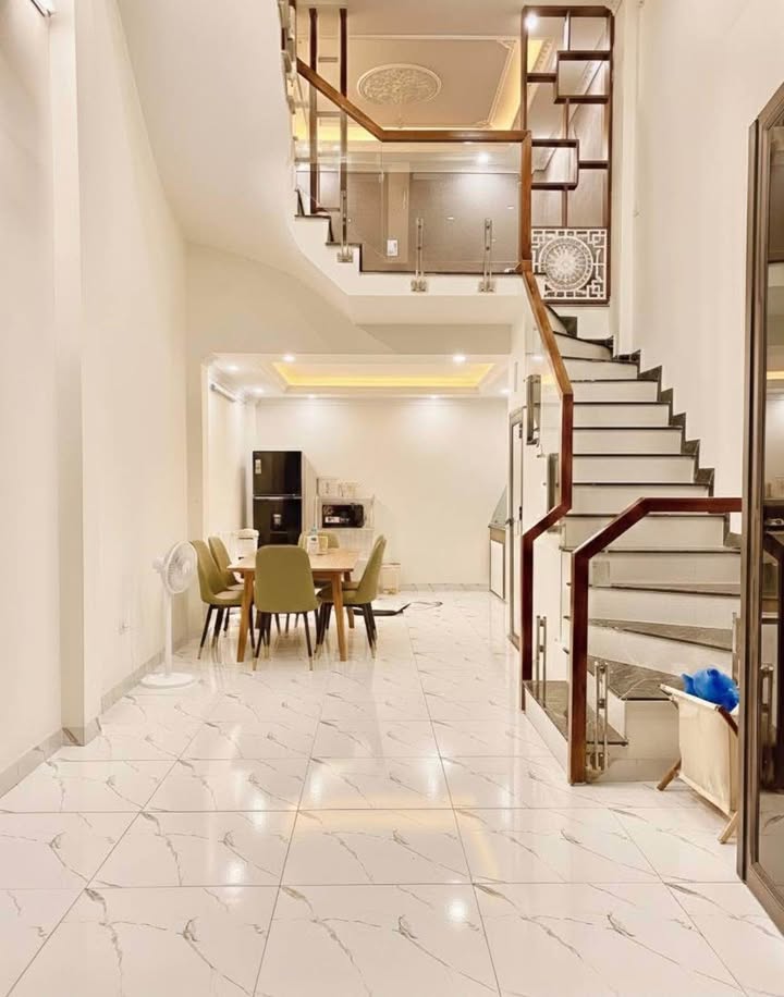 Nhà mặt ngõ Tả Thanh Oai, 45m², giá 5 tỷ - Gác lửng mới đẹp!