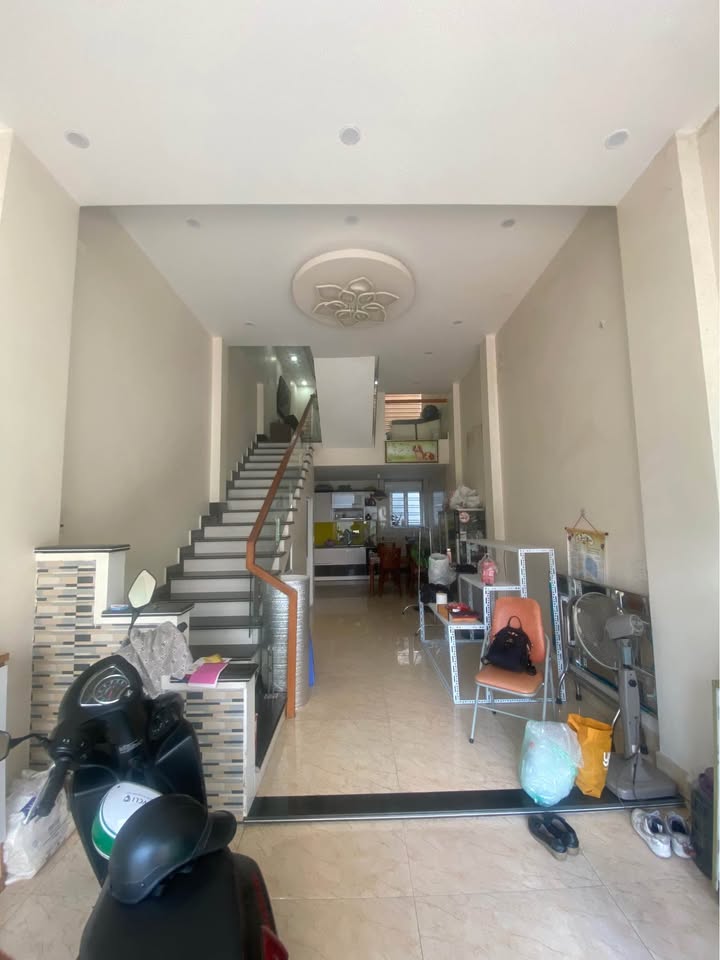 FrontHouse đường Hoàng Công Khanh 40m² giá 4 tỷ - Kinh doanh hiệu quả!