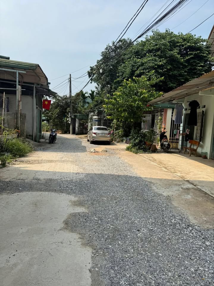 Đất nền đường Hồ Xuân Hương, TP Hà Giang 90m² giá 1.6 tỷ - Vị trí đẹp, sổ đỏ chính chủ