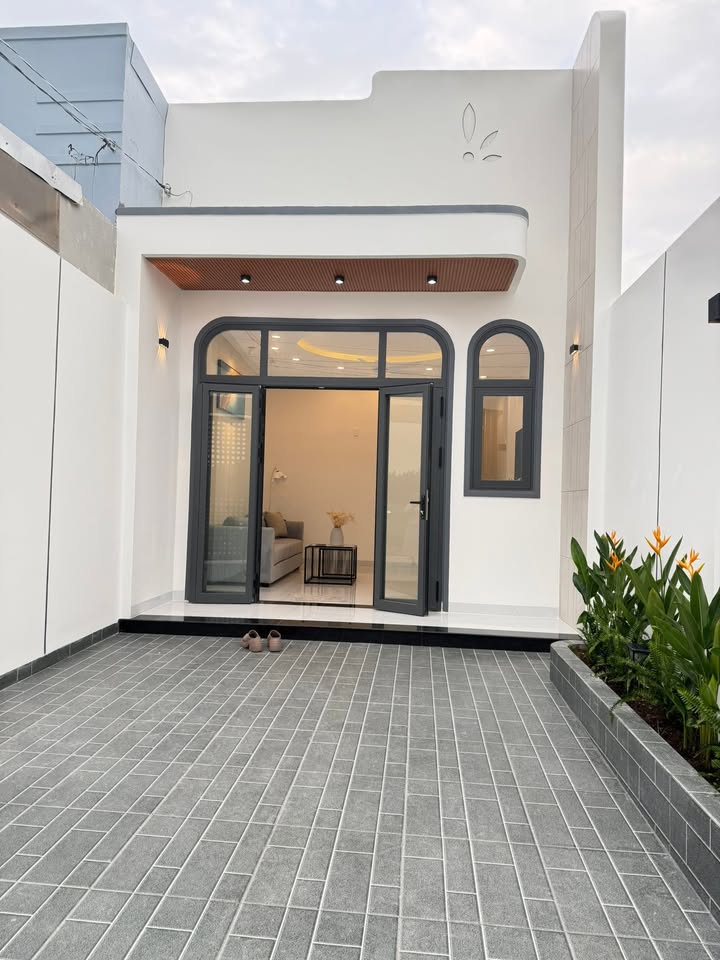 Nhà cấp 4 mới tại Mỹ Phong, 103m² giá 1.39 tỷ - Thiết kế hiện đại, đầy đủ nội thất!