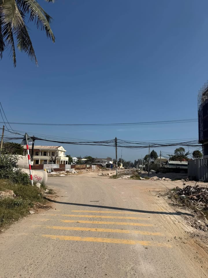 Nhà cấp 4 ở quận Liên Chiểu 100m² giá chỉ 2.5 tỷ - Gần đường lớn, ô tô vào tận nơi!