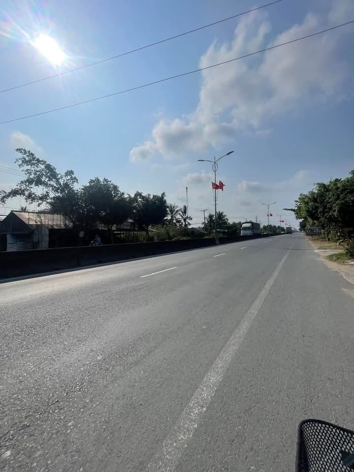 Đất nền mặt tiền Quốc Lộ 1A, Cái Bè, Tiền Giang - Cơ hội đầu tư tuyệt vời!
