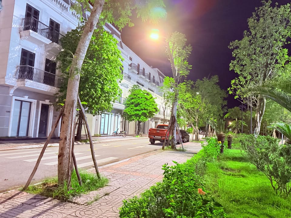 Căn hộ Vincom Cẩm Phả 75m² giá 3.8 tỷ - Mặt vườn hoa thoáng đãng!