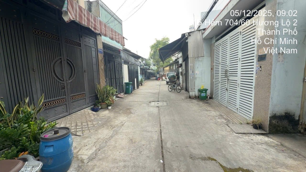 Nhà hẻm 704 Hương Lộ 2, Quận Bình Tân, 100m² chỉ 6 tỷ - Tiện ích đầy đủ!