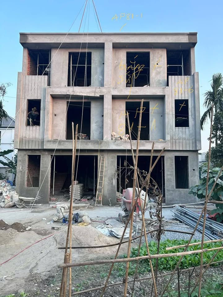 Nhà 3 tầng Làng Công An, Quảng Yên 50,5m² giá 3 tỷ - Ô tô vào tận cửa!