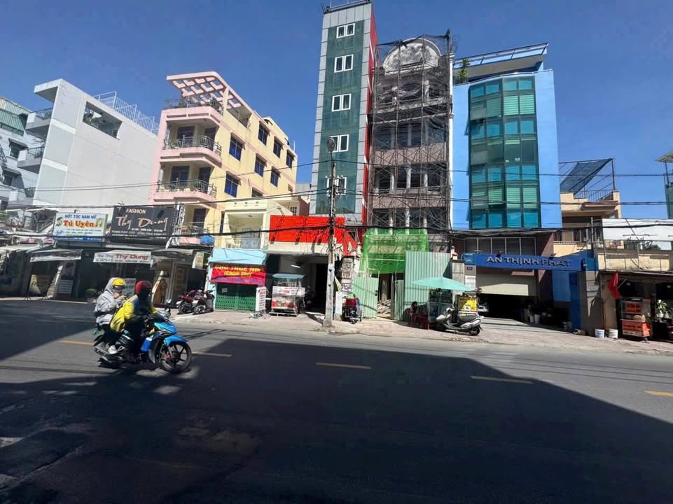 Tòa nhà văn phòng 212 Lê Quang Định, Bình Thạnh 291m² - Đầu tư sinh lời ngay!