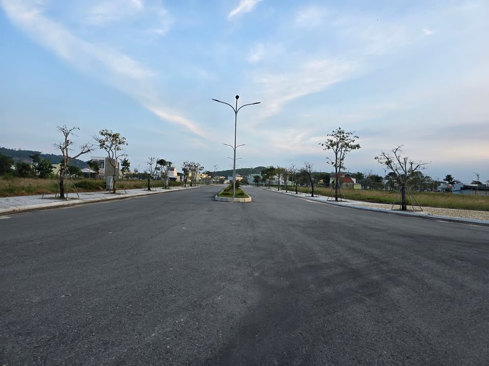 FrontHouse KDC 577 Quảng Ngãi 100m² giá 1.65 tỷ - Vị trí đắc địa cho kinh doanh!