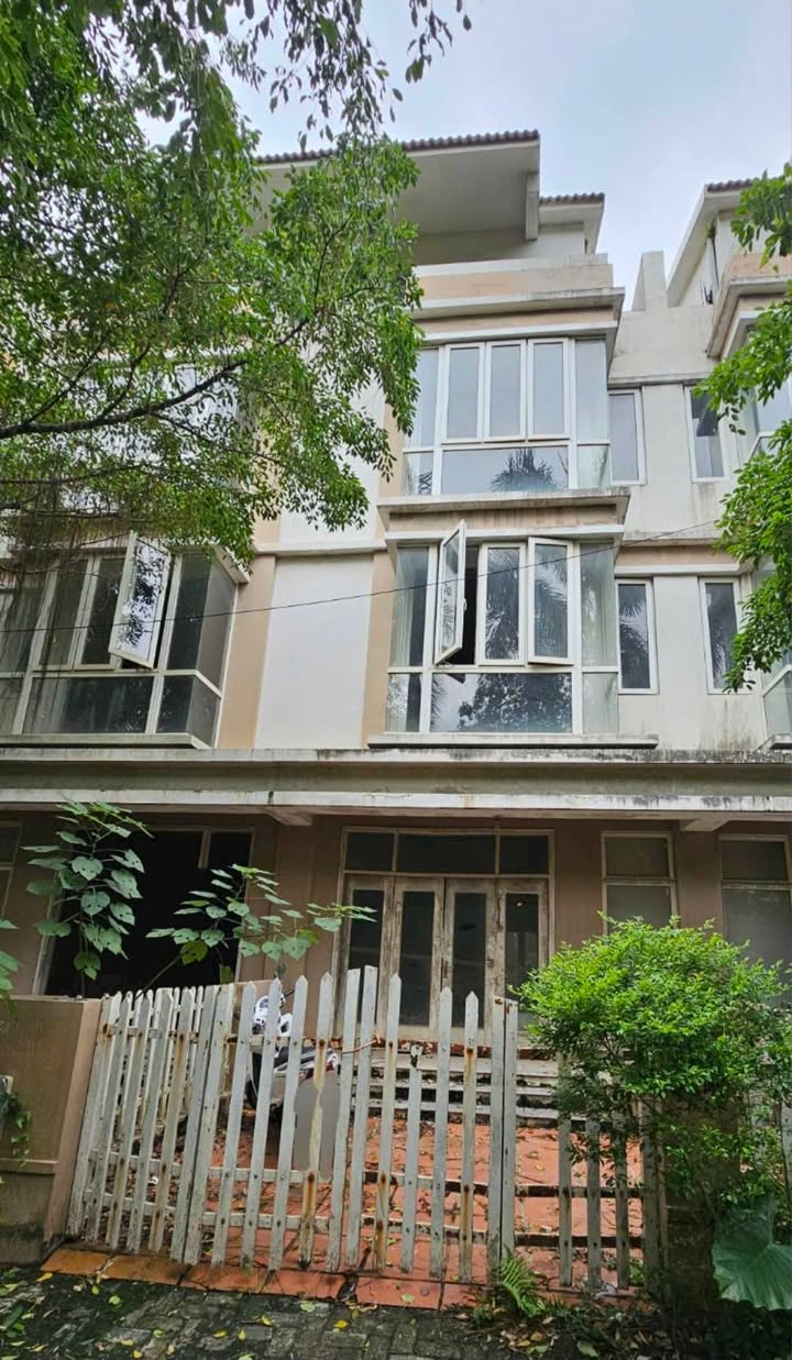 Bán nhà mặt đường 70 - Nam Từ Liêm - Diện tích 100m² - Giá 45 tỷ - Đầu tư sinh lời!