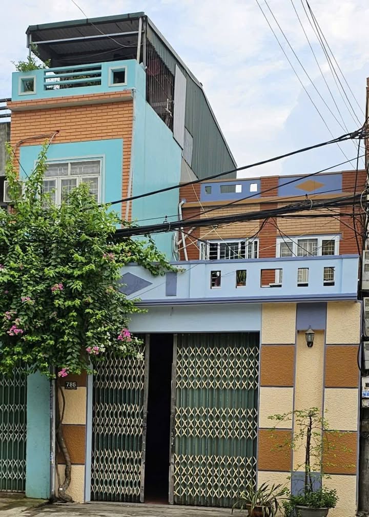 Nhà cho thuê tại 786 Nguyễn Trãi, Thanh Hóa 130m² - Vị trí kinh doanh sầm uất!