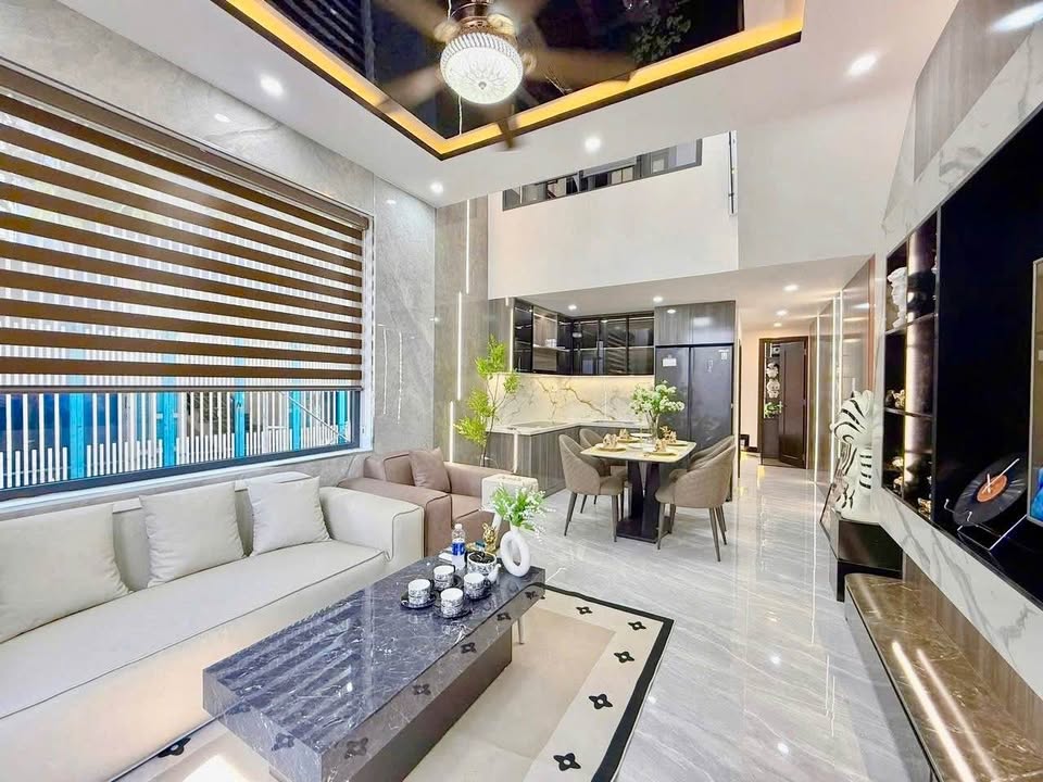 Nhà 2 tầng lô góc Đường Điện Biên Phủ 48m² giá 4 tỷ - Tiện ích đầy đủ xung quanh!