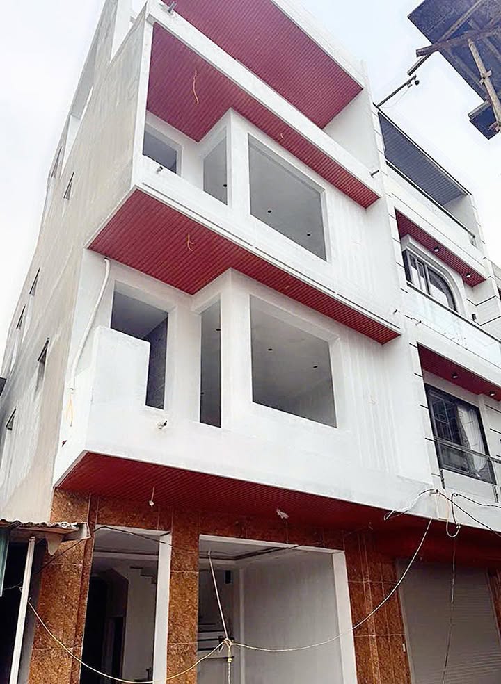 Nhà 3 tầng full nội thất khu dân cư số 8 Túc Duyên Thái Nguyên giá 3 tỷ - Ô tô vào tận nơi!