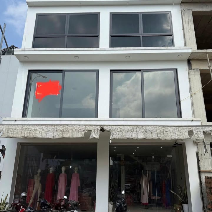 Nhà cho thuê 3,5 tầng tại Hưng Phúc, 160m² - Phù hợp làm văn phòng kinh doanh
