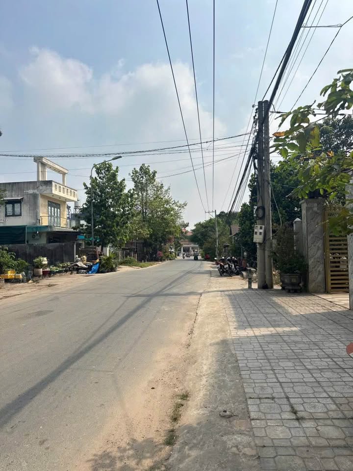 Nhà lầu front house An Thạnh 150m² giá 6.2 tỷ - Mặt tiền đường nhựa 7m