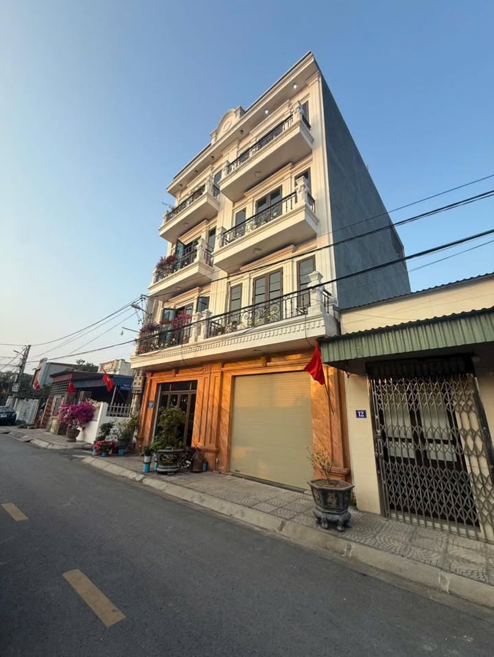 Bán nhà mặt đường Phạm Hải, Đa Phúc, 60m², giá 3 tỷ - Sổ đỏ chính chủ!