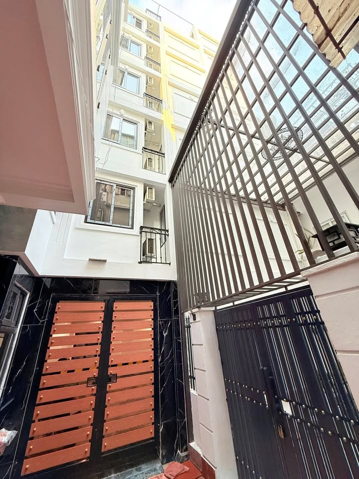 Căn hộ mini 7 tầng phố Tây Sơn, Đống Đa 86.8m² giá 29.9 tỷ - Đầu tư sinh lời ổn định!