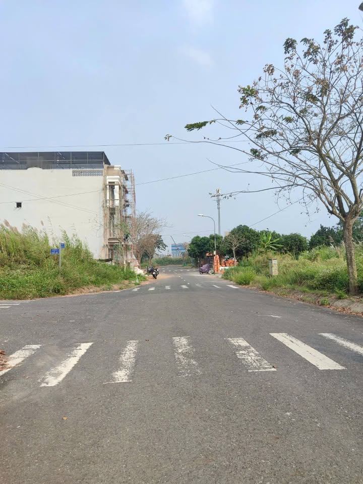 Đất nền Thái Sơn T&T Long Hậu 100m² giá 2.27 tỷ - Vị trí đẹp, sổ hồng riêng