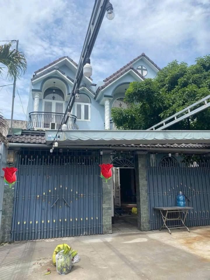 Biệt thự sân vườn Ấp Tiền Lân, 200m² giá 8.5 tỷ - Không thể bỏ lỡ!