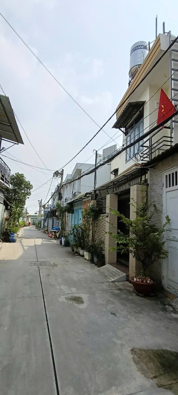 Nhà 2 mặt tiền hẻm xe hơi tránh tại Khu Picity 96m² giá 3.6 tỷ - Nhà mới sửa đẹp lung linh!