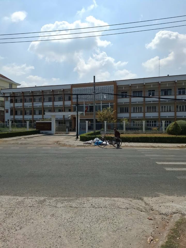 Nhà cấp 4 tại Khu tập thể Sở Nông nghiệp Đồng Tháp 81m² giá 1.84 tỷ - Di chuyển thuận lợi!