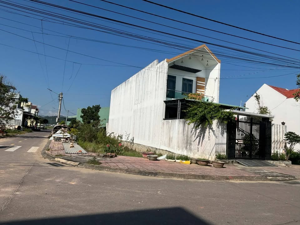 Đất đô thị Công Chánh, Tuy Phước 175m² giá 2.3 tỷ - Lô góc 2 mặt tiền đường rộng