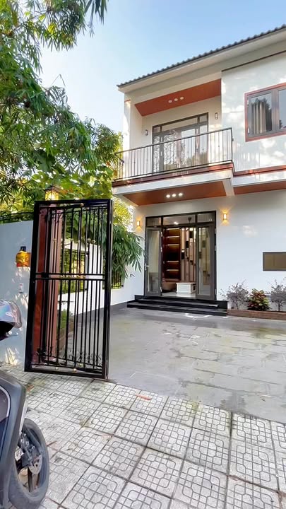 Nhà 2 tầng kiệt ô tô Lê Ngô Cát 97m² giá 3.3 tỷ - Phong thủy đẹp, sẵn sàng vào ở!