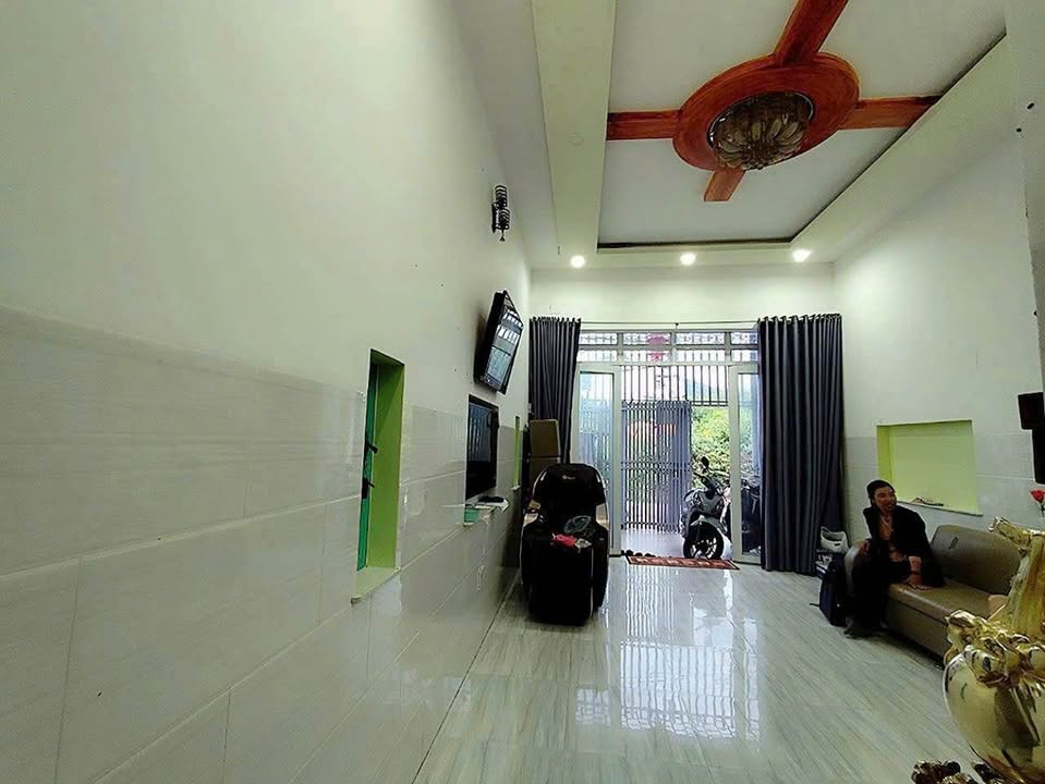 Nhà bán tại Đường Đệ, Phường Vĩnh Hòa, Nha Trang 94m² - Giá tốt chỉ 5 tỷ!