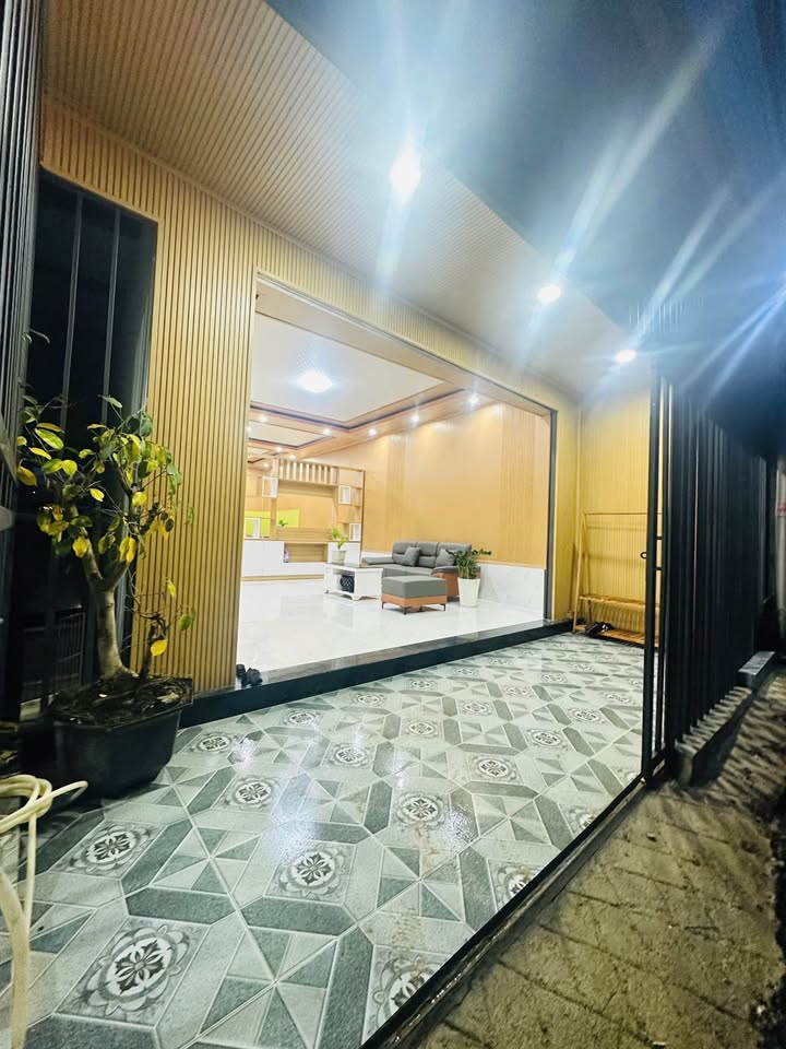 Nhà phố đường Nguyễn Hoàng, Đà Lạt 90m² giá 1.8 tỷ - Sẵn sàng vào ở ngay!