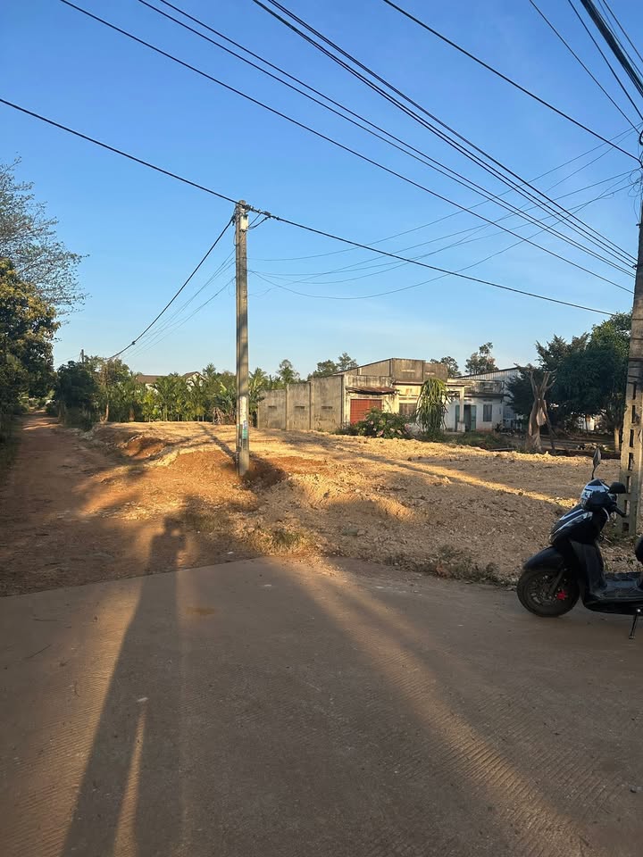 Đất nền góc 2 mặt Liên Xã EA Bhôk 588m² giá chỉ từ 2.4 tỷ - Đầu tư sinh lời ngay!