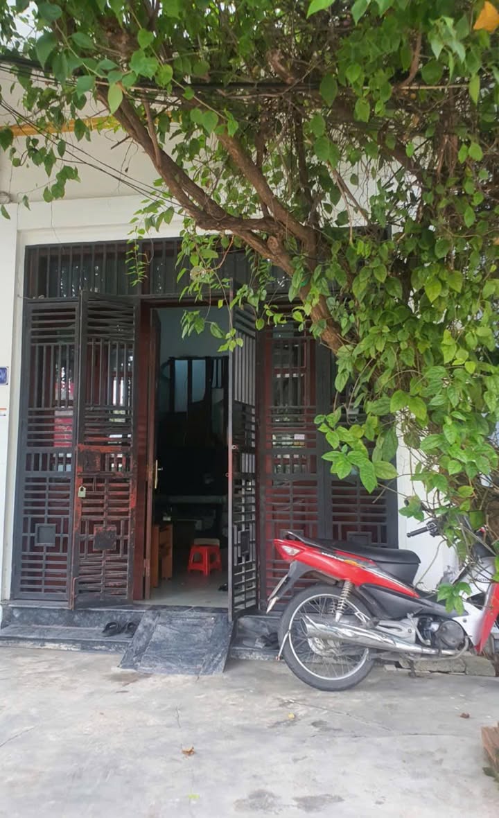 Nhà 3 tầng mặt đường Trầm Cá Nam Định 40m² giá chỉ 3.2 tỷ - Chính chủ bán