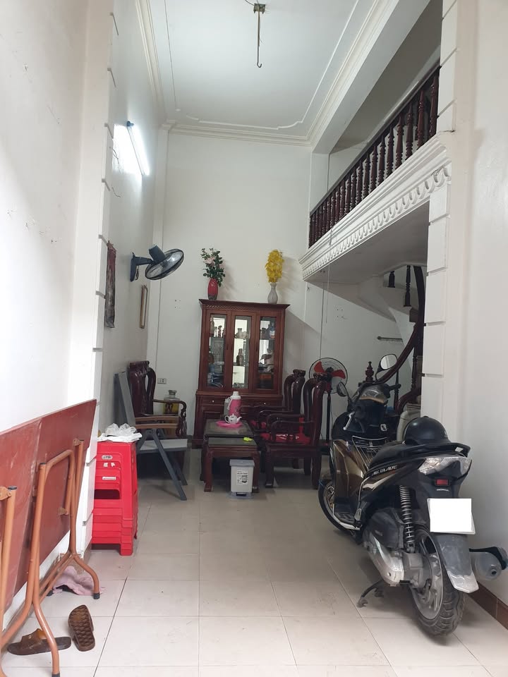 Nhà 2.5 tầng đường Hàng Tiện, Nam Định 32m² giá 1.45 tỷ - Ngõ ngắn, tiện lợi!