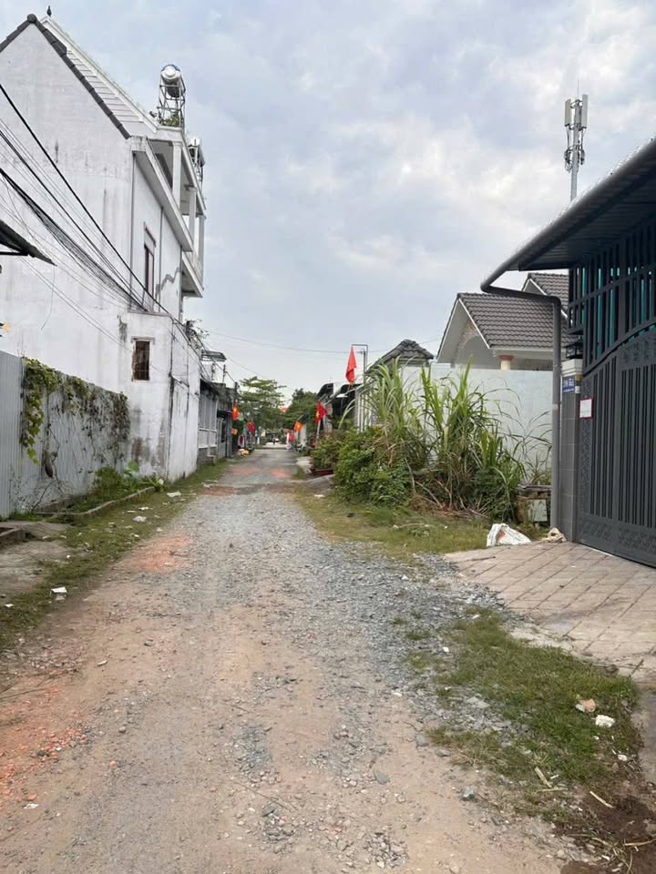 Nhà 1 trệt 1 lầu tại Phường Trường An, Vĩnh Long 88m² giá 2.45 tỷ - Vị trí đẹp, tiềm năng tăng giá!