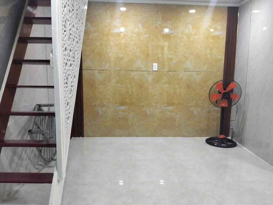 Nhà phố 1xẹt Đường Đỗ Thừa Luông, Phường Tân Quý, 16m² giá 1.85 tỷ - Thương lượng ngay!