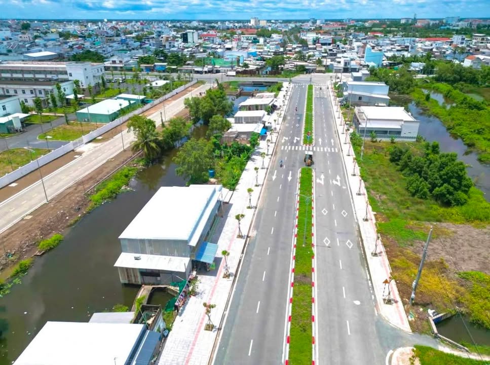 Đất nền B.an Lộ Cà Mau, 285m² giá 1.1 tỷ - Tiềm năng phát triển lớn!