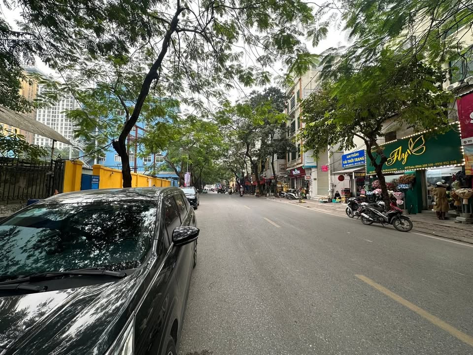 Đất mặt phố Núi Trúc, Ba Đình 57m² giá 39.6 tỷ - Vị trí đắc địa, thương lượng tốt!