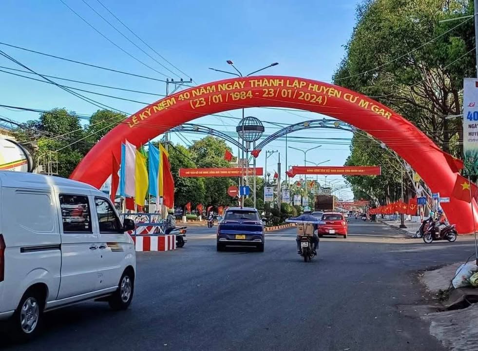 Đất nền trung tâm Quảng Phú 200m² giá thỏa thuận - Sổ đỏ chính chủ!